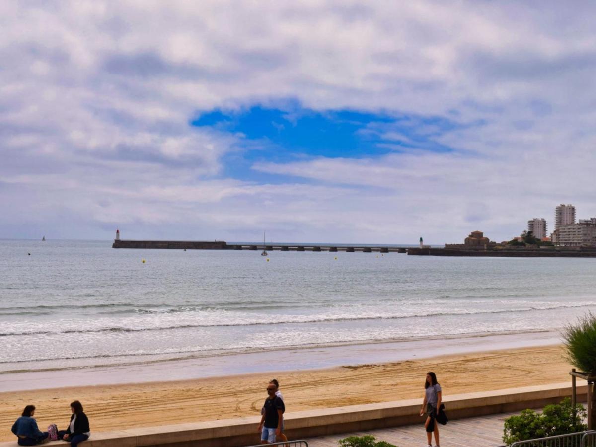 Appartement T2 Avec Balcon Et Vue Mer, 1Er Etage, Ascenseur, Tv, Cuisine Equipee - Fr-1-197-466 Les Sables-dʼOlonne Buitenkant foto